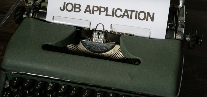 Jakie są oferty pracy i trendy na rynku?